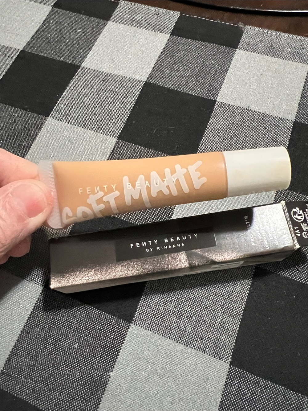 New Fenty Beauty Soft Matte Concealer - Warm Tan